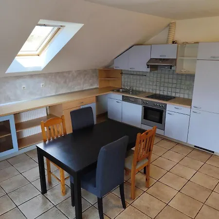 Comfortable Near Terme Catez